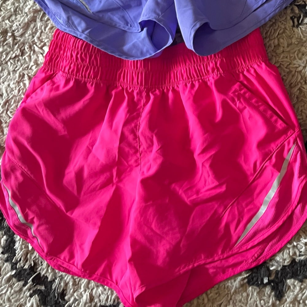 pink shorts
